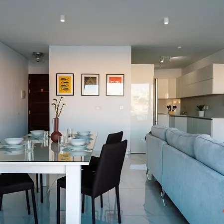 Seaside Magic From A Stunning Apartment St. Paul's Bay Exterior photo